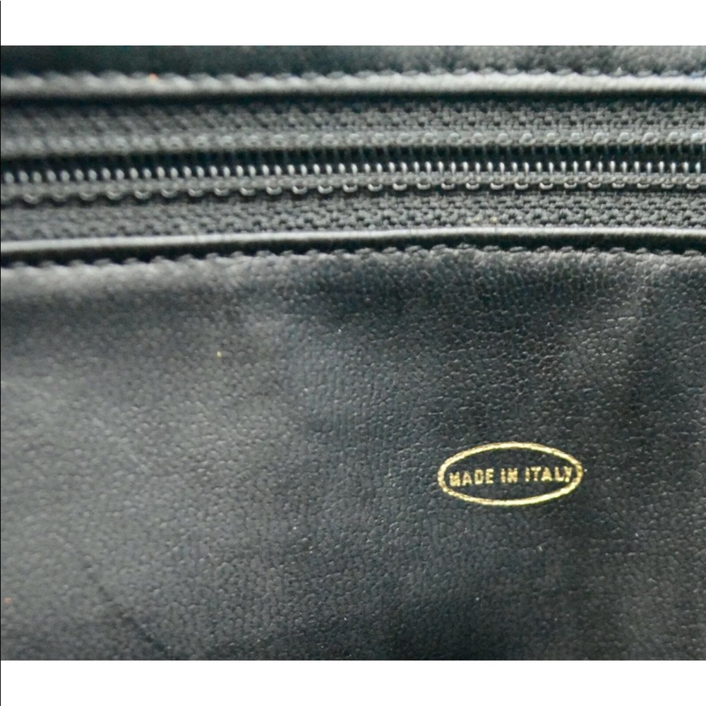 💎LARGE RARE💎CHANEL RARE HOBO LEATHER - Picture 9 of 11